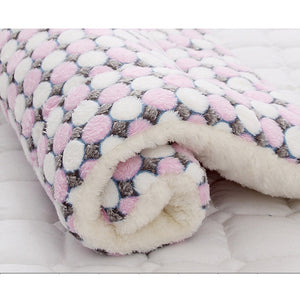 Soft Flannel Pet Mat dog Bed Winter Thicken Warm Cat Dog Blanket puppy Sleeping Cover Towel cushion for small Medium large dogs