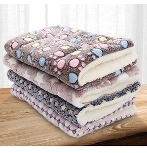 Soft Flannel Pet Mat dog Bed Winter Thicken Warm Cat Dog Blanket puppy Sleeping Cover Towel cushion for small Medium large dogs